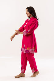 Magenta Set with Floral Accents and Tassel Details - Tulsistudiolifestyletest