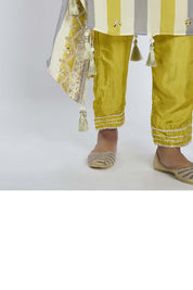 Multi - Color Kaftan with Pants - Tulsistudiolifestyletest