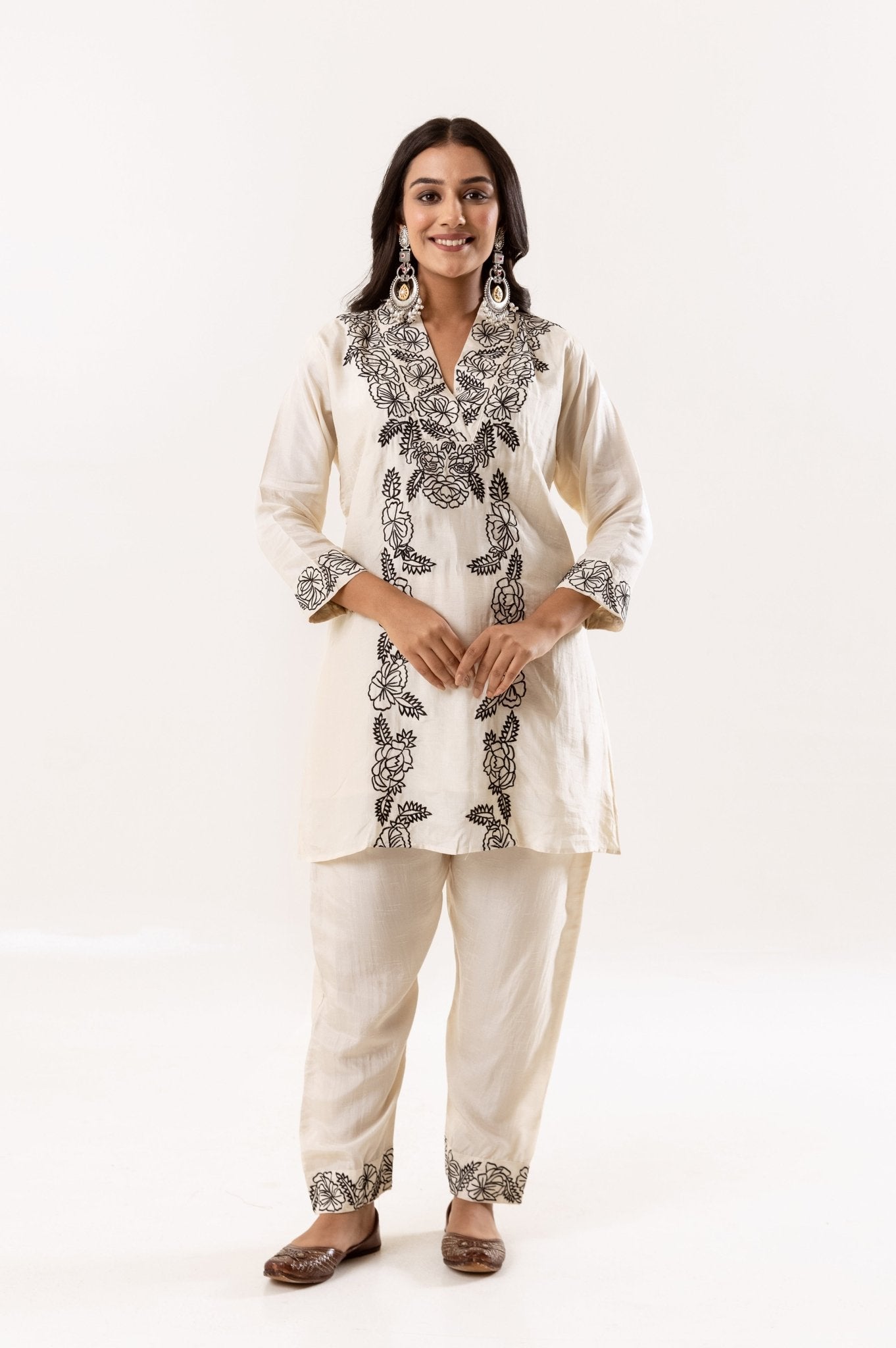 White Short Kurta Pant Set - Tulsistudiolifestyletest