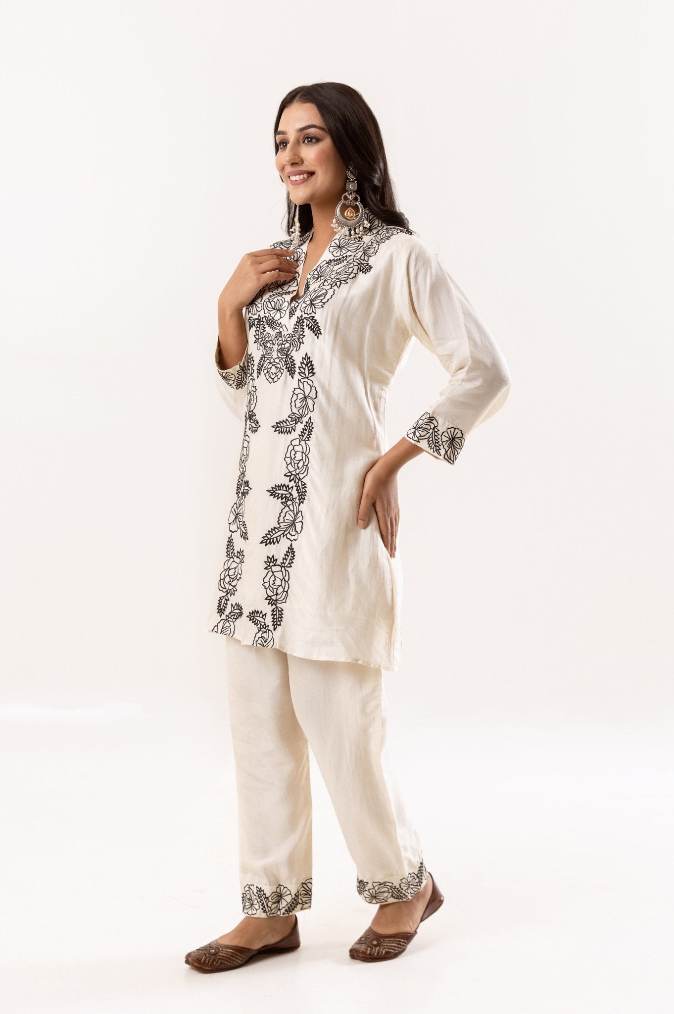 White Short Kurta Pant Set - Tulsistudiolifestyletest